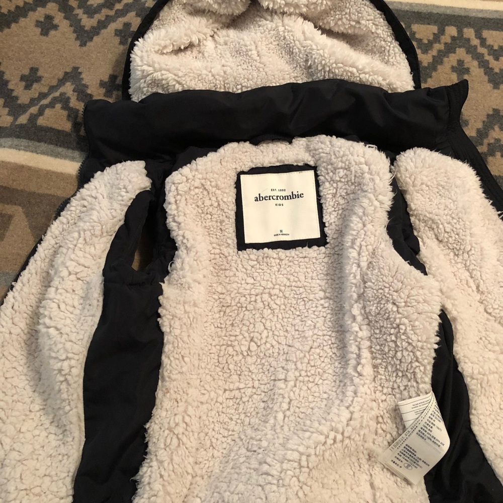 Abercrombie and Fitch Black Down Vest size M